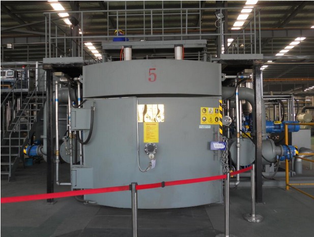 1535100445128070.jpg 真空速凝爐1.JPG